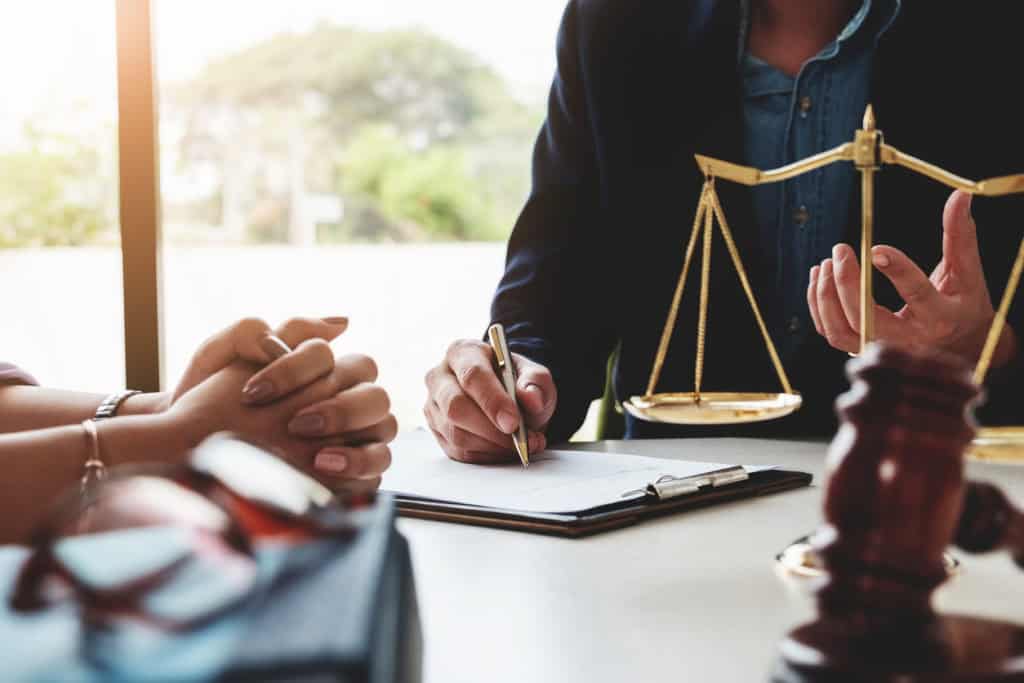 Court Applications vs. Mediation: A Less Stressful Path with EH Mediation Greater Manchester